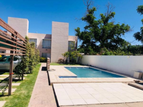 Hermoso Duplex c/Pileta y Cochera en Consorcio Privado Saavedra